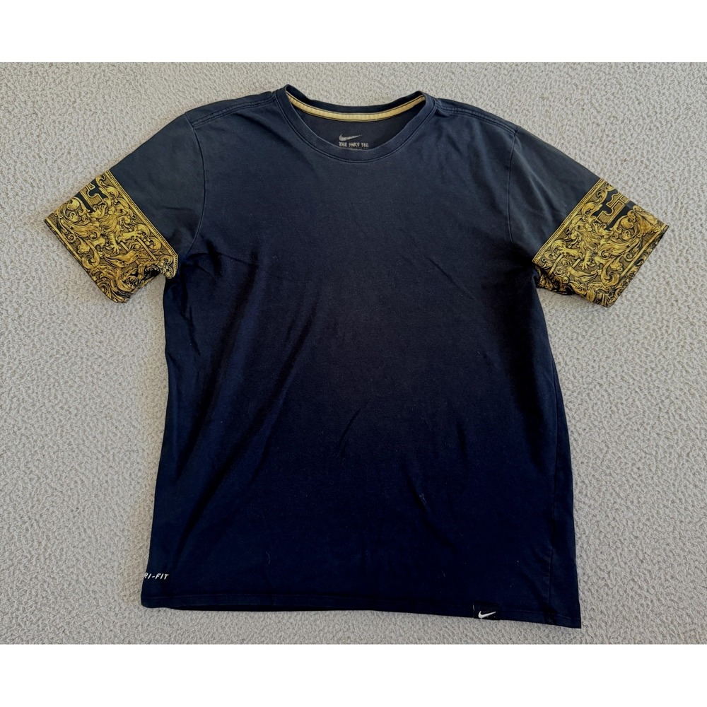 The Nike T Lebron James King James T Shirt Large LJ Gold Sleeve Graphic Print